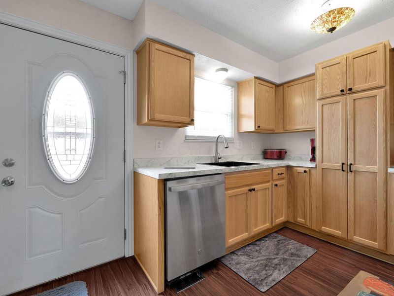 3820 Queen Anne Place, Unit B4, Grove City, OH 43123 Photo 8