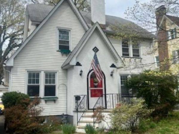 332 Walnut Ave, Cranford, NJ 07016