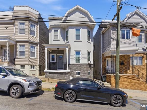 215 Wilson Avenue, KEARNY, NJ 07032