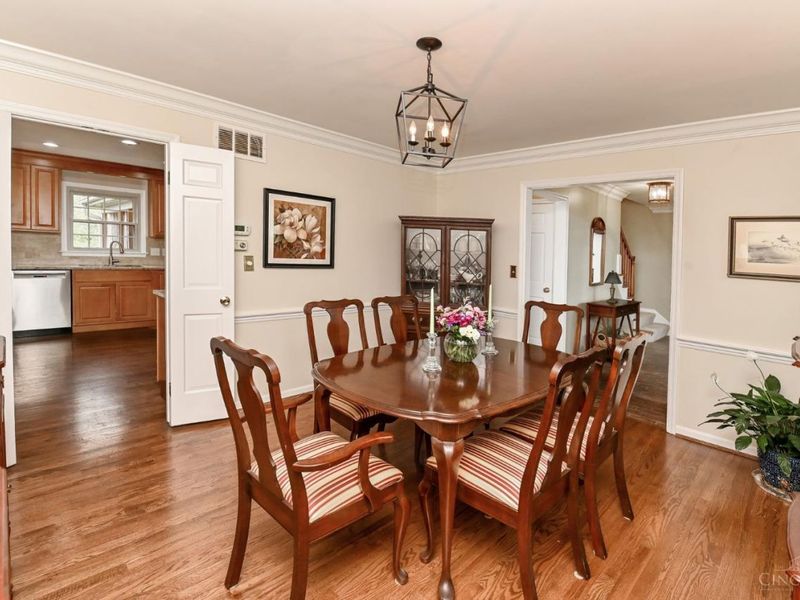 2475 Pond Run Avenue, Anderson Twp, OH 45244 Photo 6