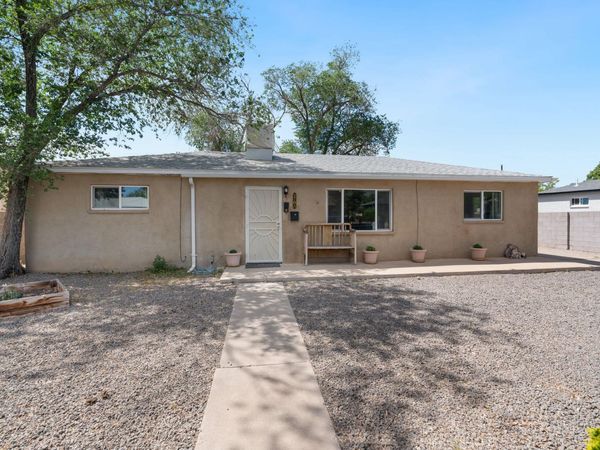 2705 Garcia Street NE, Albuquerque, NM 87112