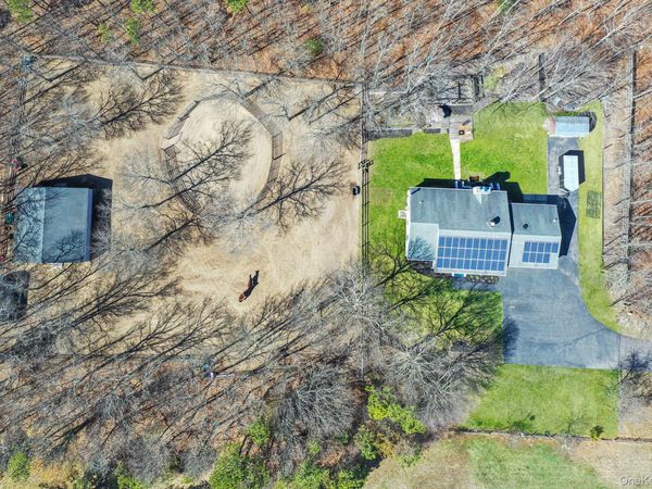 168 Brookfield Avenue, Center Moriches, NY 11934