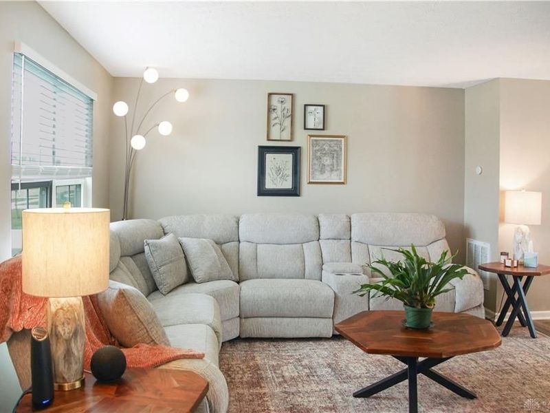 5730 Woodcreek Drive, Middletown, OH 45042 Photo 2