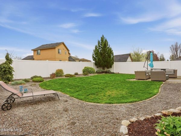 1675 W Yaquina DR , Post Falls, ID 83854