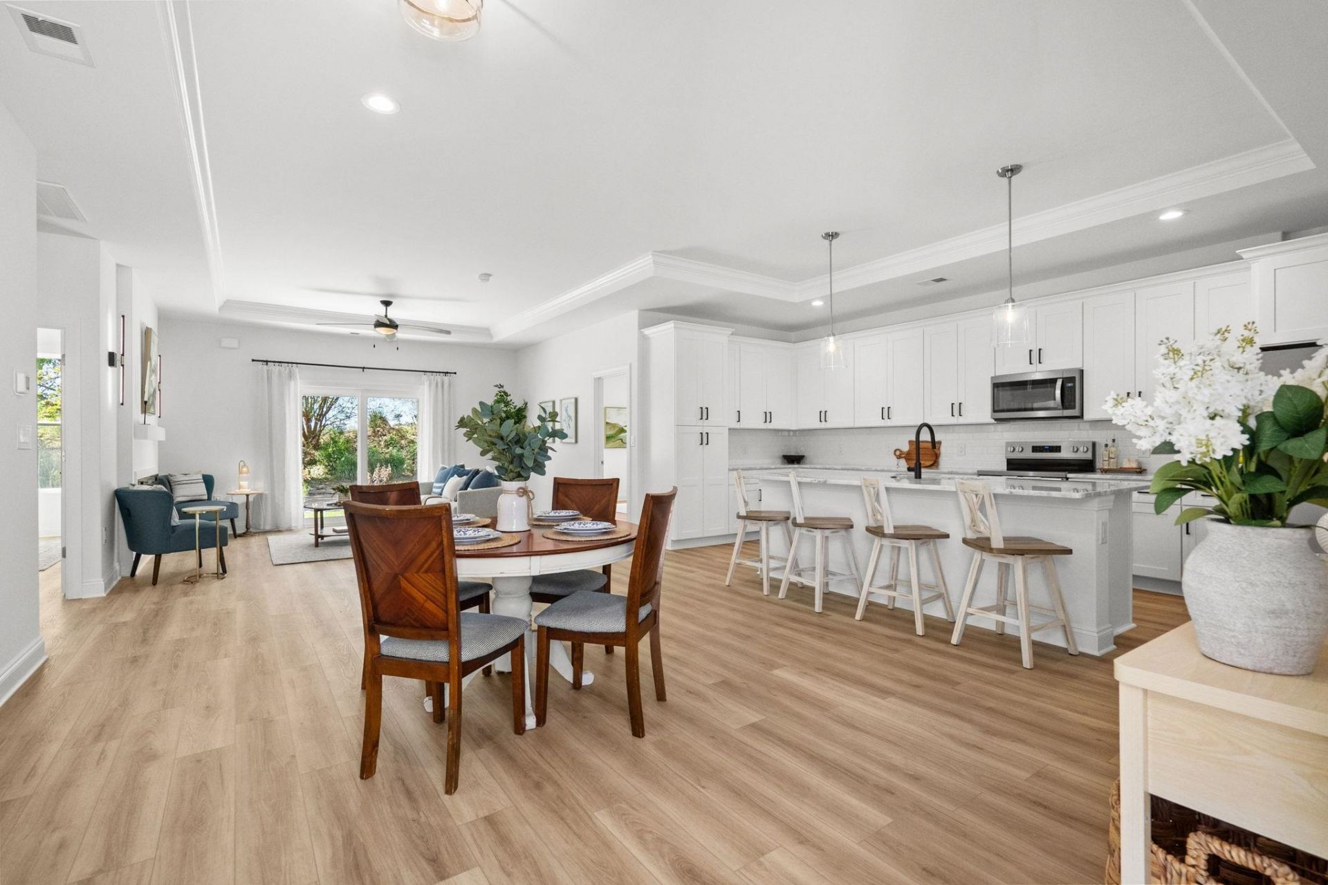 143 Stonewall Circle  Photo 5