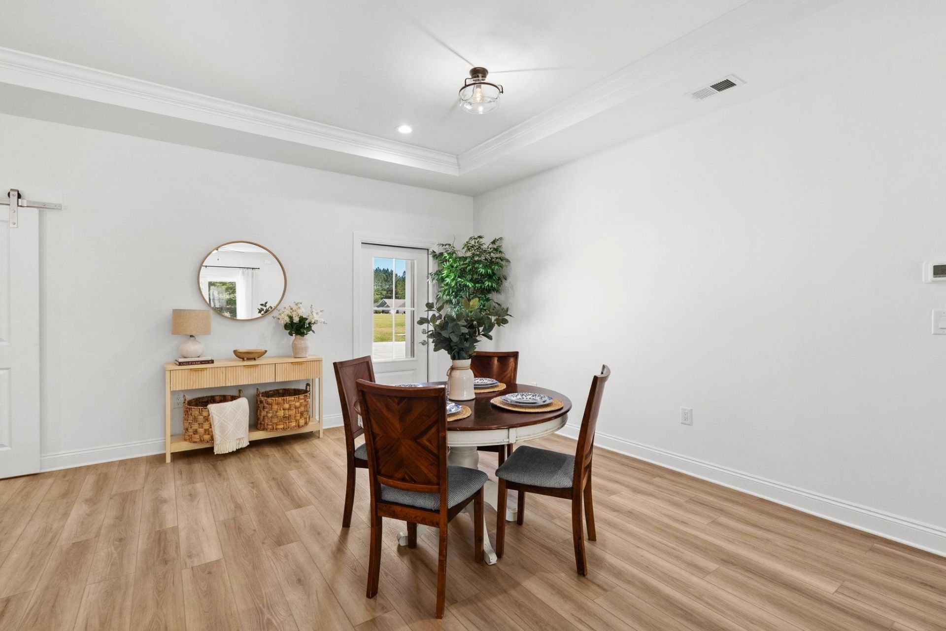 143 Stonewall Circle  Photo 6