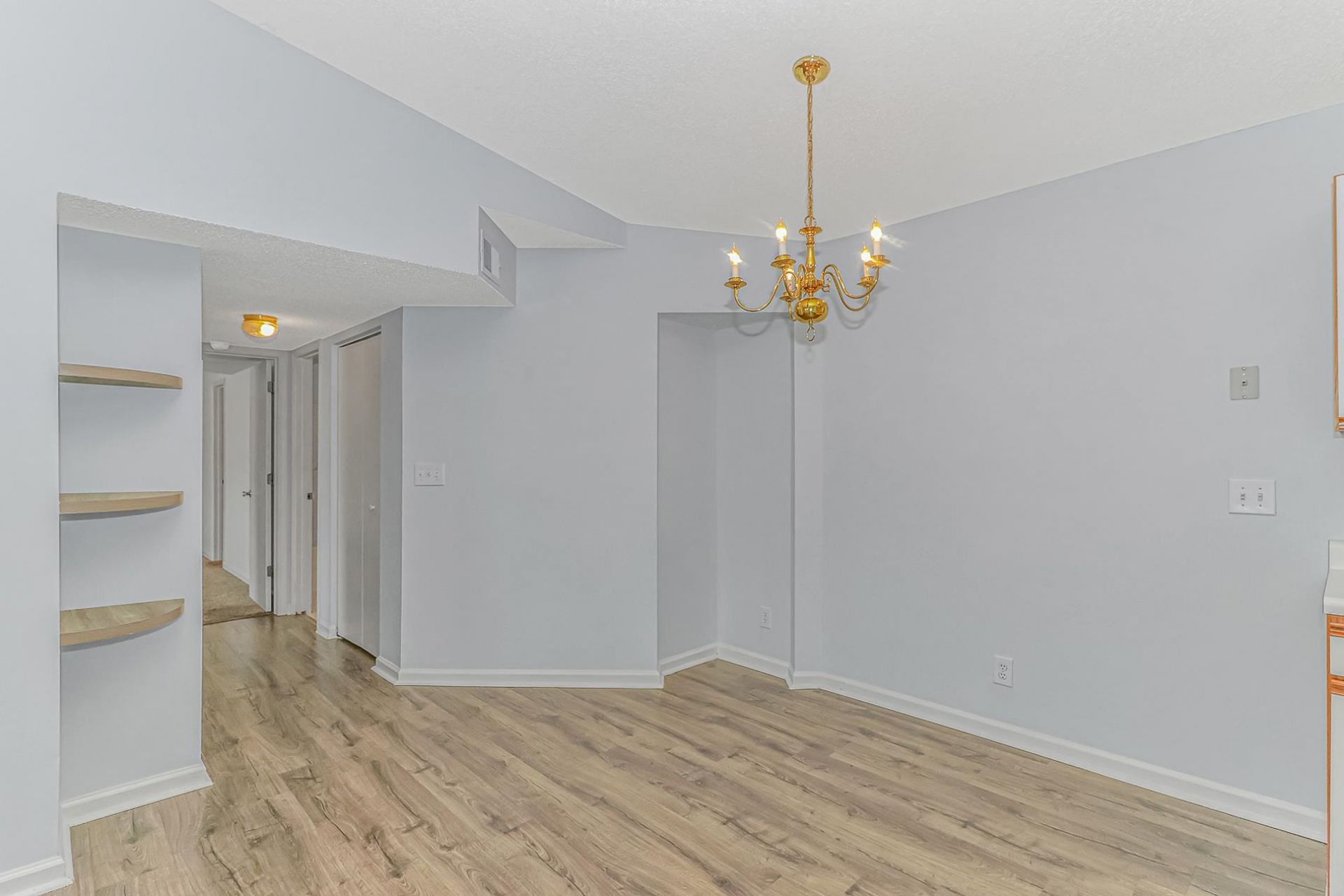 2263 Andover Dr.  Photo 9