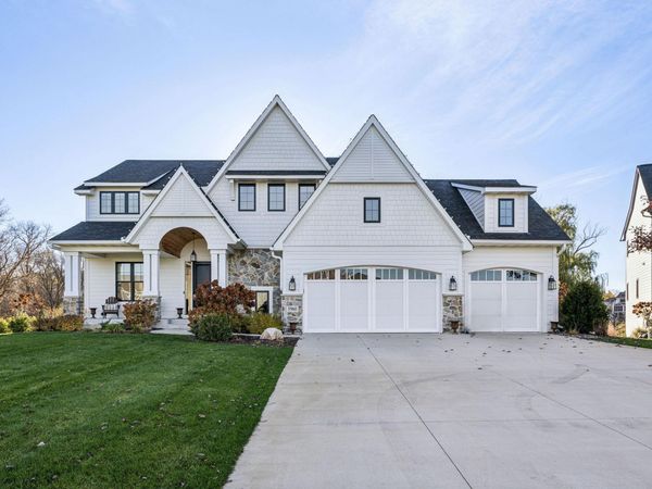 5960 Prestwick Court, Excelsior, MN 55331