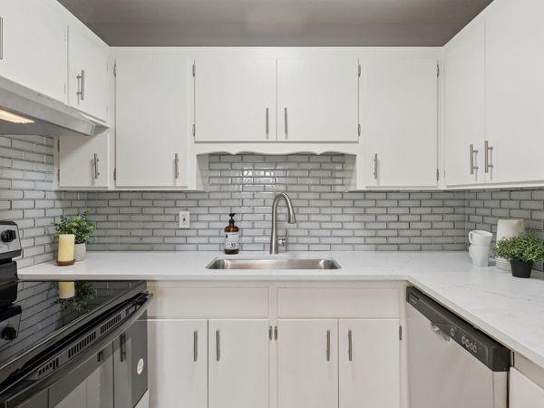 11235 12th Avenue N, Unit 7, Plymouth, MN 55441