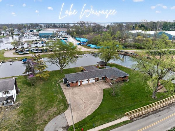 714 S Harkless Drive, Syracuse, IN 46567