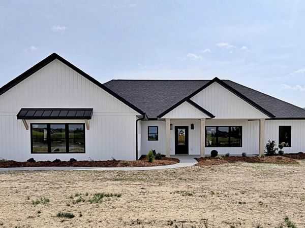 134 Garrett Avenue, Loogootee, IN 47553