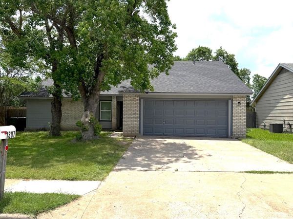 1307 Wroxton WAY, Round Rock, TX 78664
