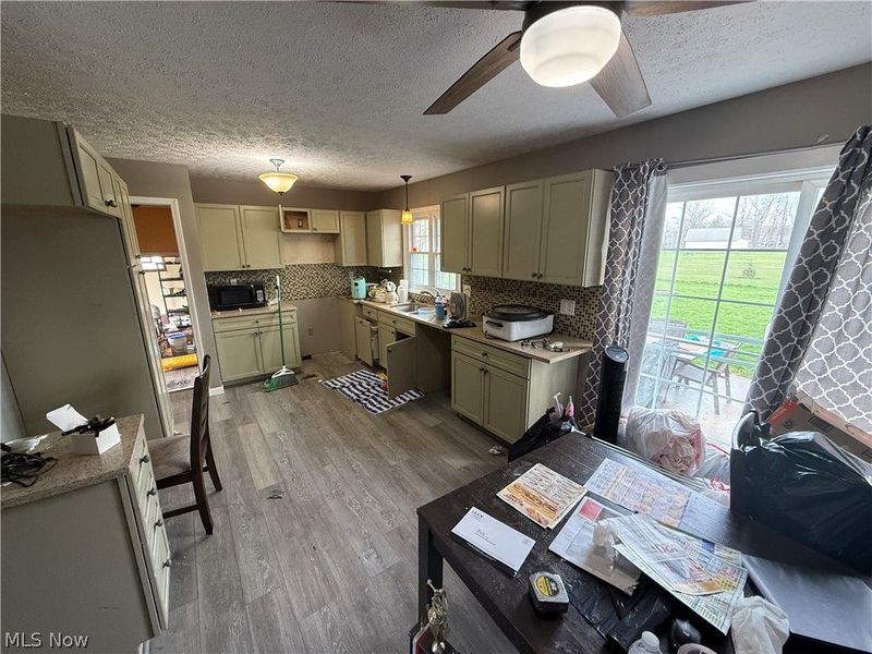 538 Stafford Drive, Elyria, OH 44035 Photo 7