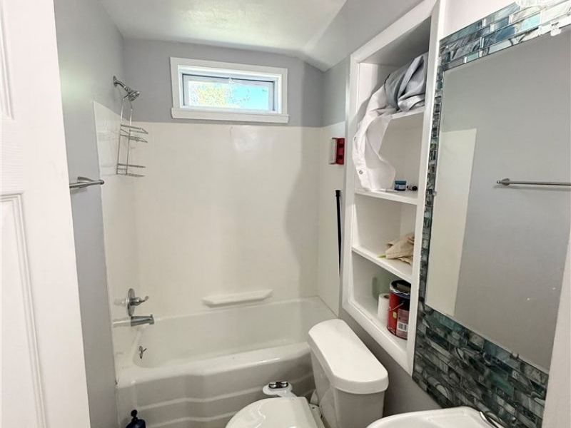 1745 E 30th Street , Lorain, OH 44055 Photo 11