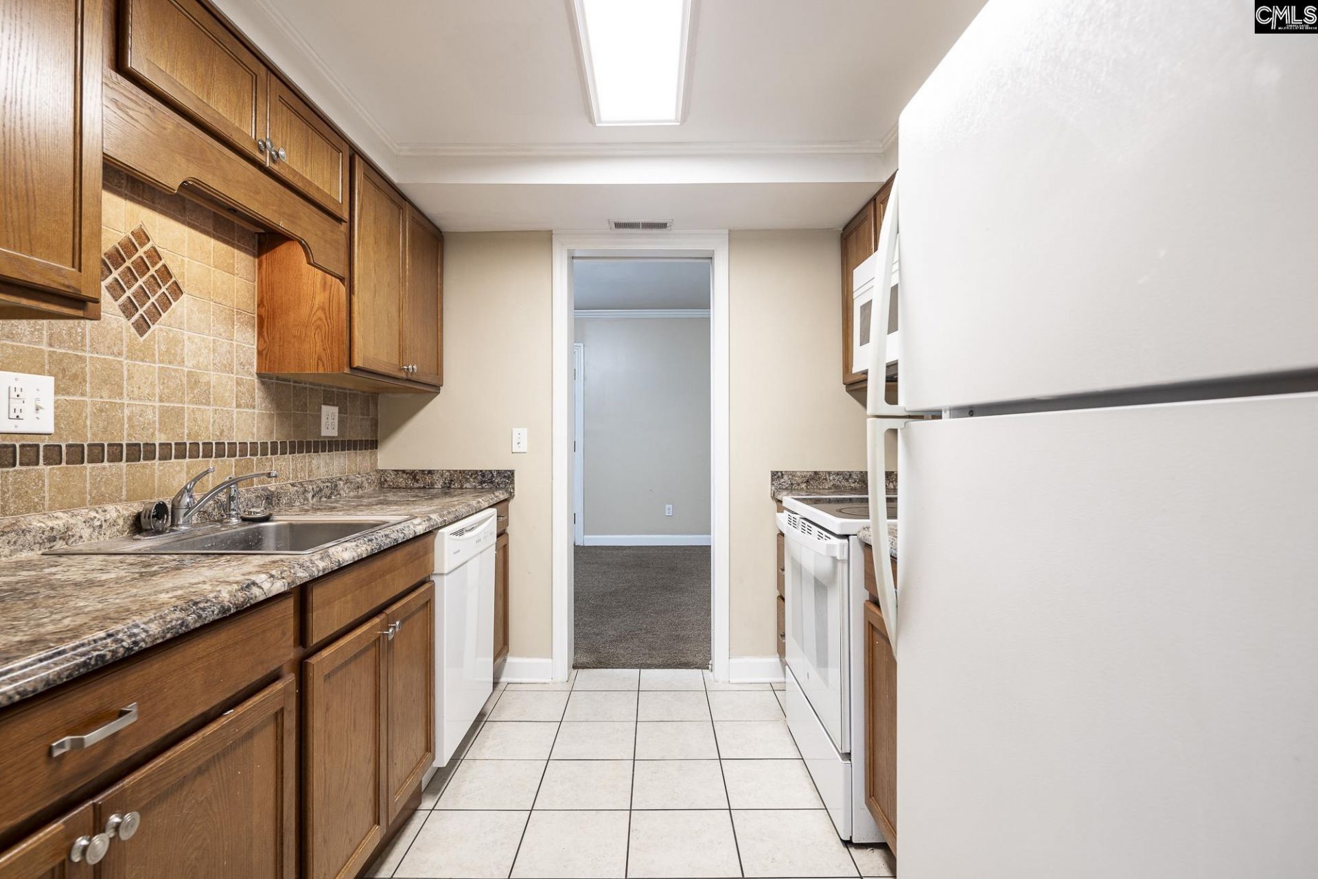 7602 Hunt Club Road  Photo 8