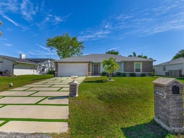 2372 SE Maslan Avenue, Port St. Lucie, FL 34952