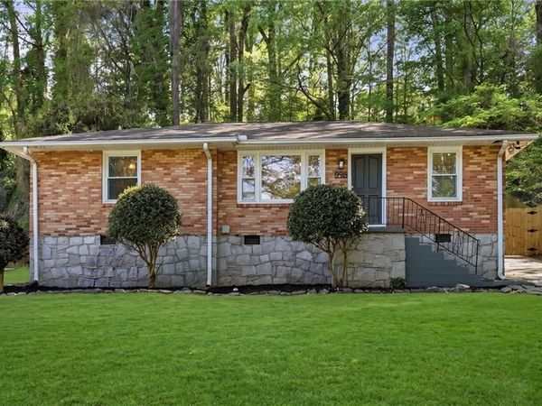 898 Scott Circle, Decatur, GA 30033