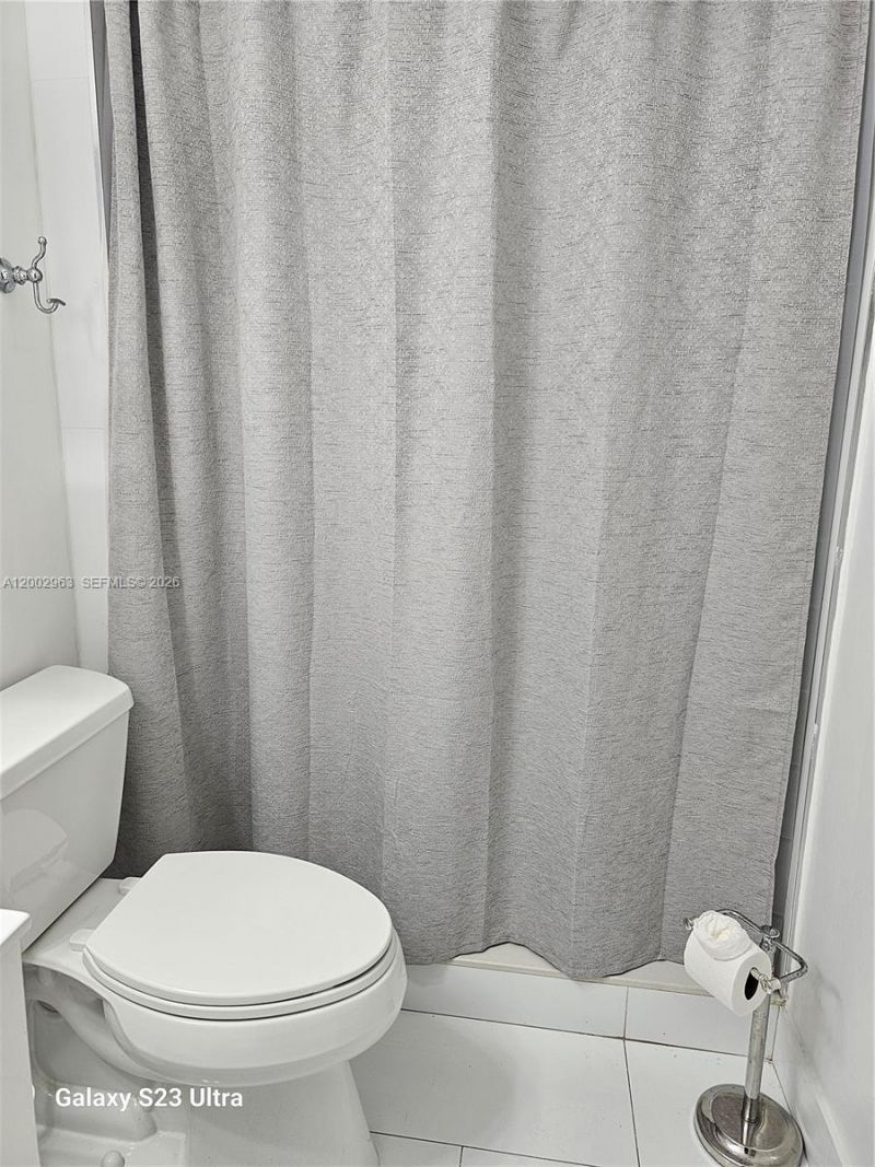 20400 W Country Club Dr , Unit 508, Aventura, FL 33180 Photo