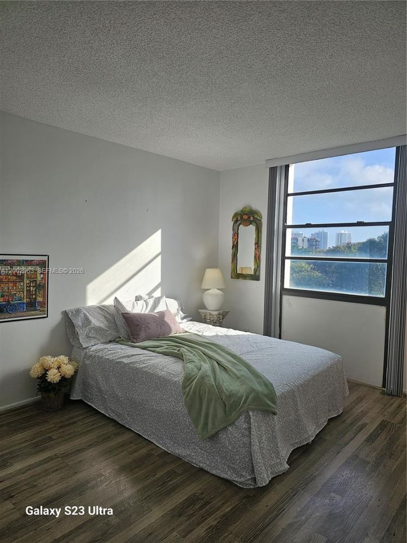 20400 W Country Club Dr , Unit 508, Aventura, FL 33180 Photo