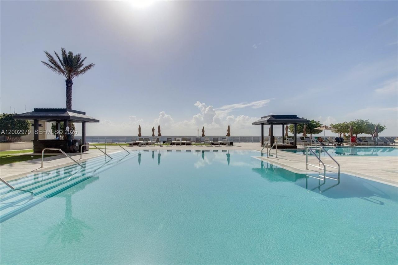 1850 S Ocean Dr, Unit 805, Hallandale Beach, FL 33009 Photo