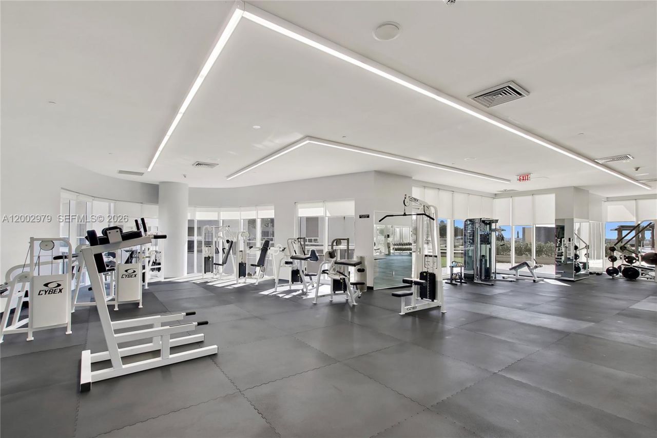 1850 S Ocean Dr, Unit 805, Hallandale Beach, FL 33009 Photo