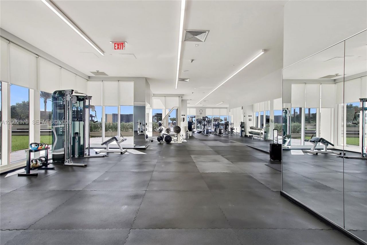 1850 S Ocean Dr, Unit 805, Hallandale Beach, FL 33009 Photo