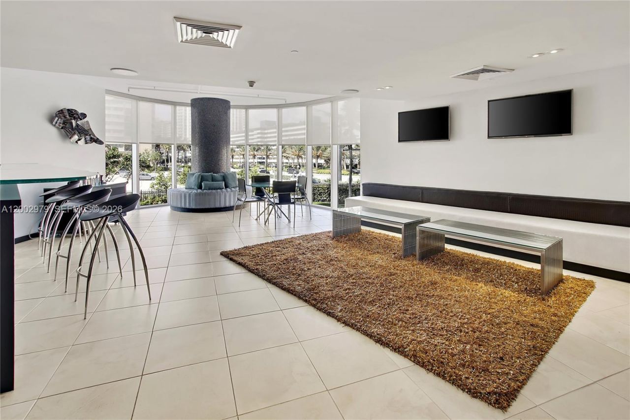 1850 S Ocean Dr, Unit 805, Hallandale Beach, FL 33009 Photo
