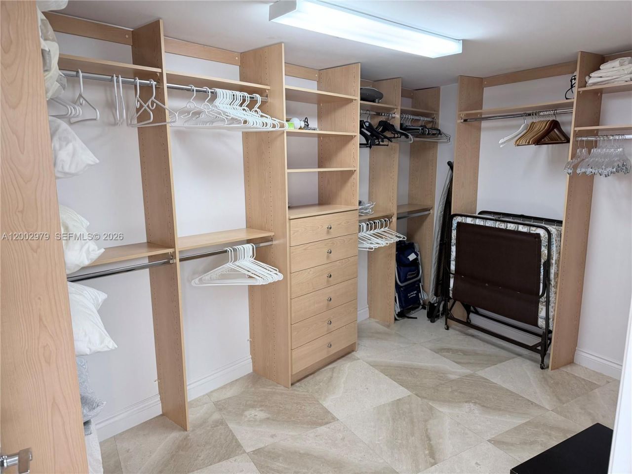 1850 S Ocean Dr, Unit 805, Hallandale Beach, FL 33009 Photo