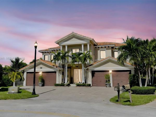 7553 SW 188th Ter , Cutler Bay, FL 33157