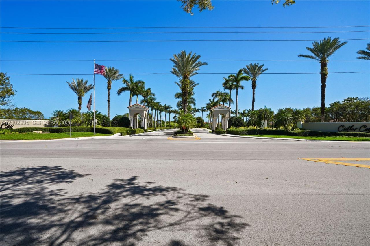 7553 SW 188th Ter , Cutler Bay, FL 33157 Photo