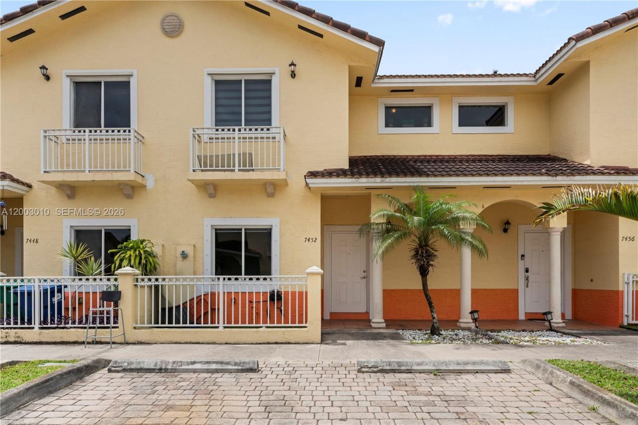 7452 NW 178th St, Hialeah, FL 33015 Photo