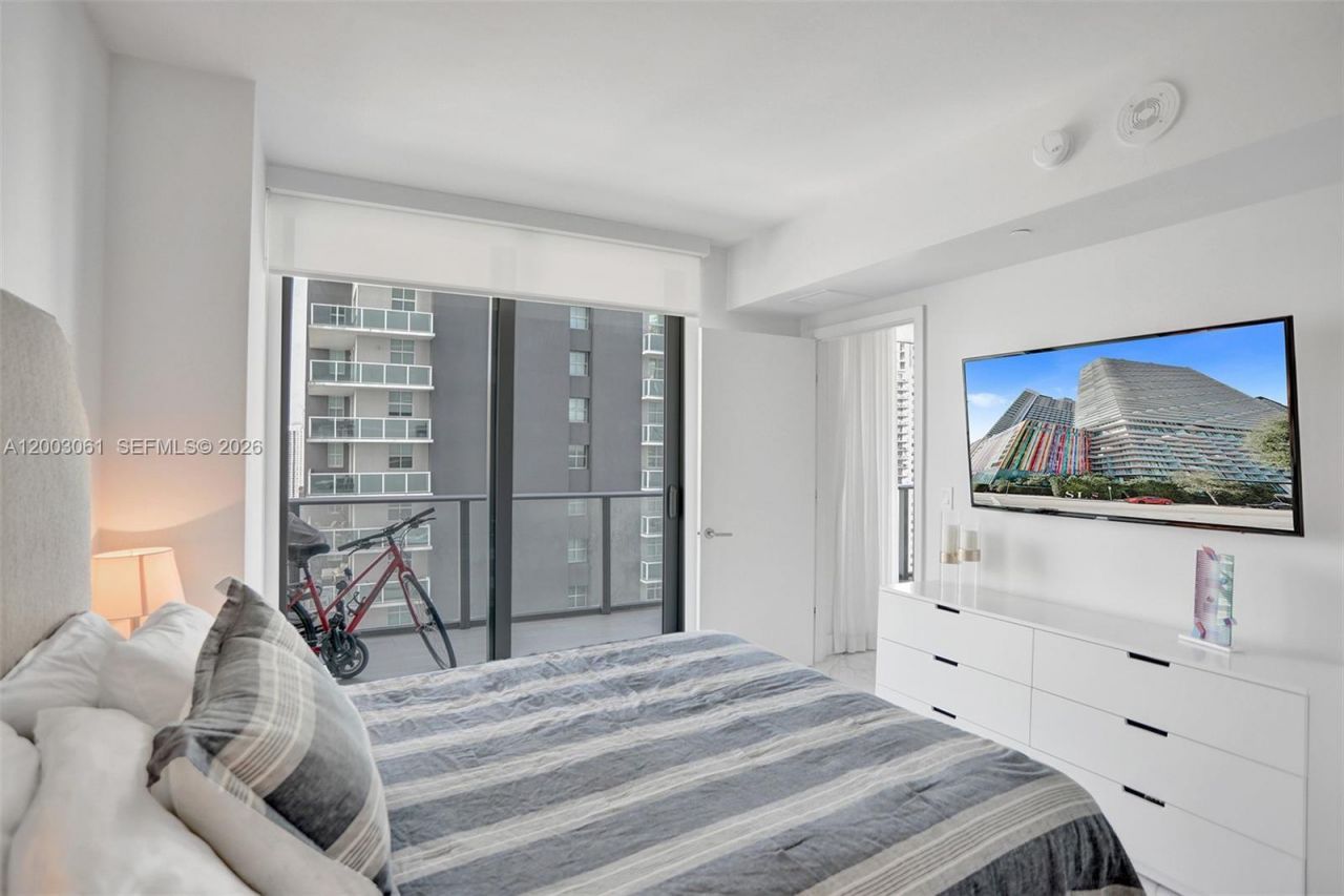 1300 S Miami Ave , Unit 3111, Miami, FL 33130 Photo