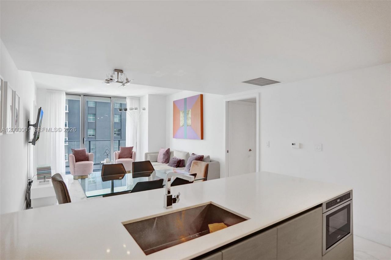 1300 S Miami Ave , Unit 3111, Miami, FL 33130 Photo