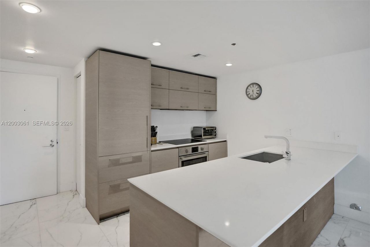 1300 S Miami Ave , Unit 3111, Miami, FL 33130 Photo