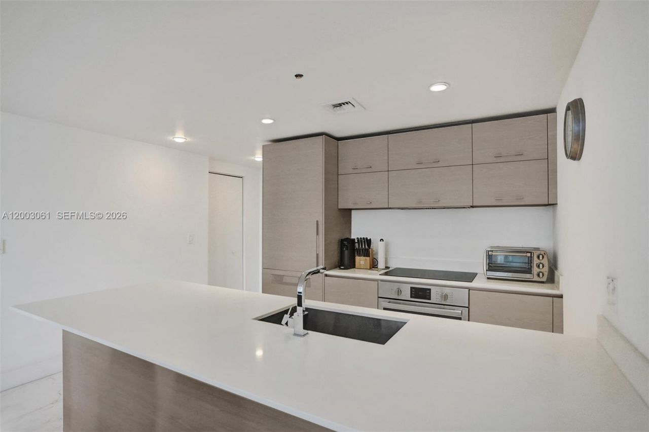 1300 S Miami Ave , Unit 3111, Miami, FL 33130 Photo