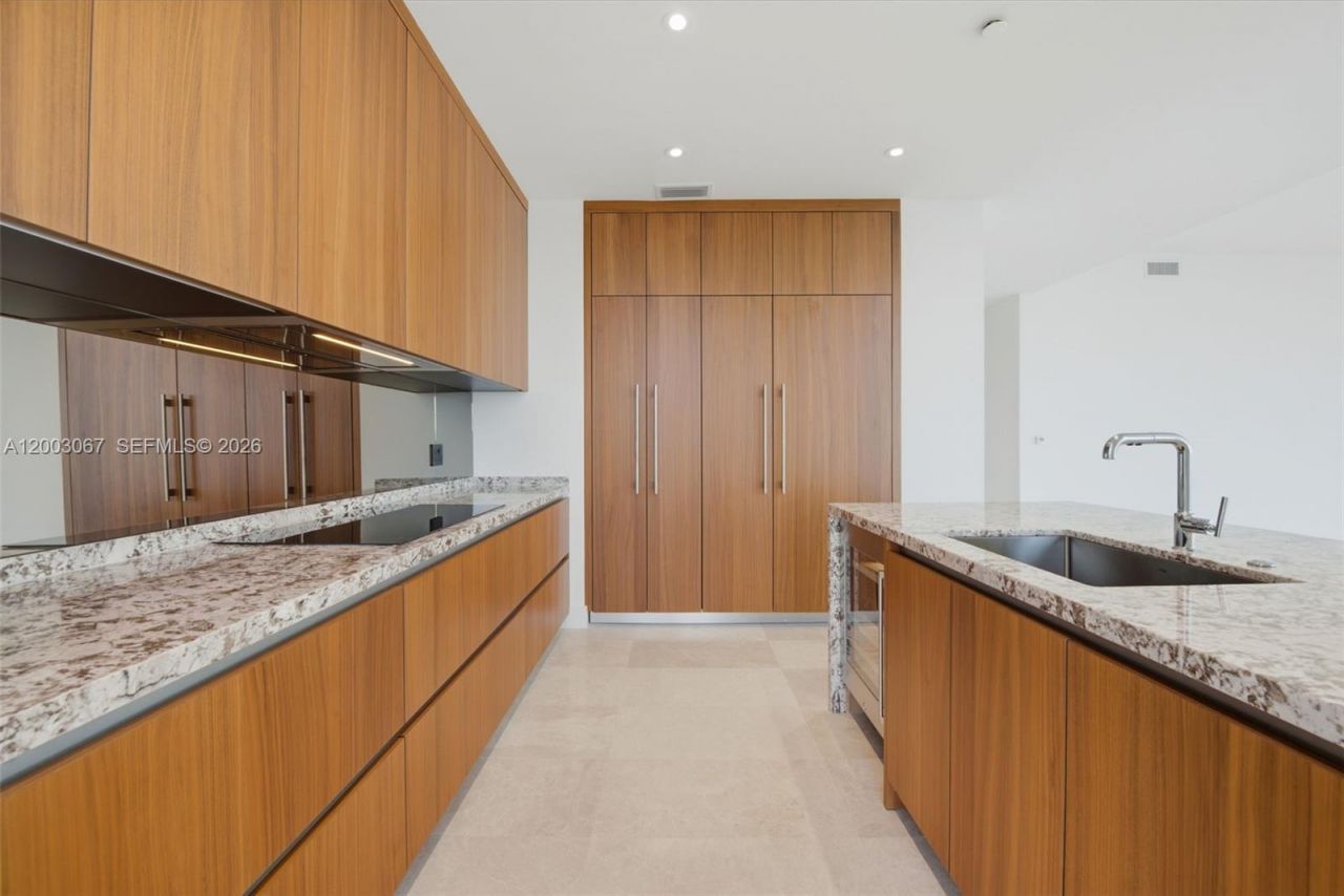 175 SE 25th Rd, Unit 3302, Miami, FL 33129 Photo