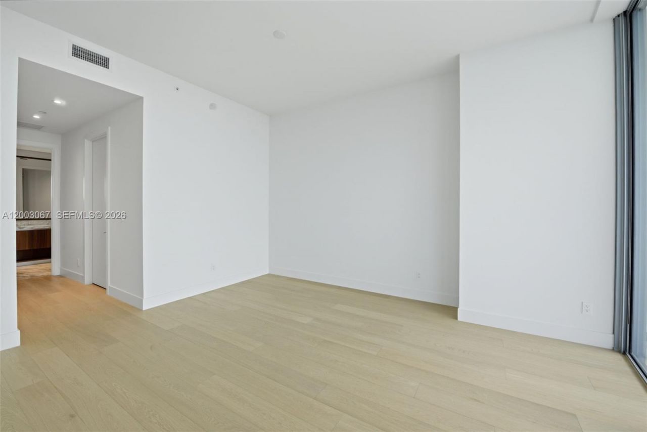 175 SE 25th Rd, Unit 3302, Miami, FL 33129 Photo