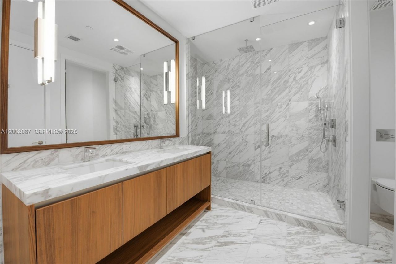 175 SE 25th Rd, Unit 3302, Miami, FL 33129 Photo