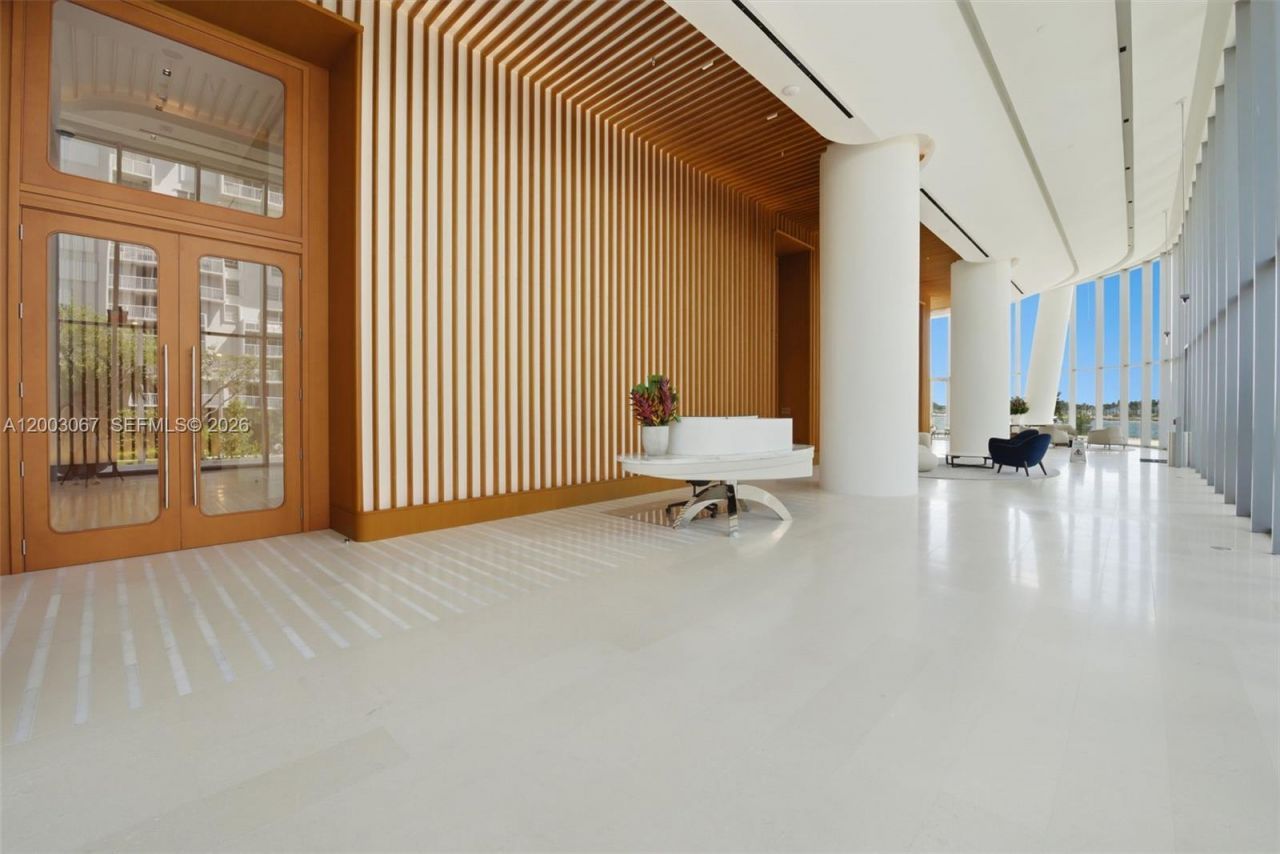 175 SE 25th Rd, Unit 3302, Miami, FL 33129 Photo