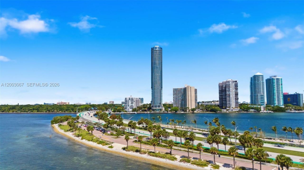 175 SE 25th Rd, Unit 3302, Miami, FL 33129 Photo