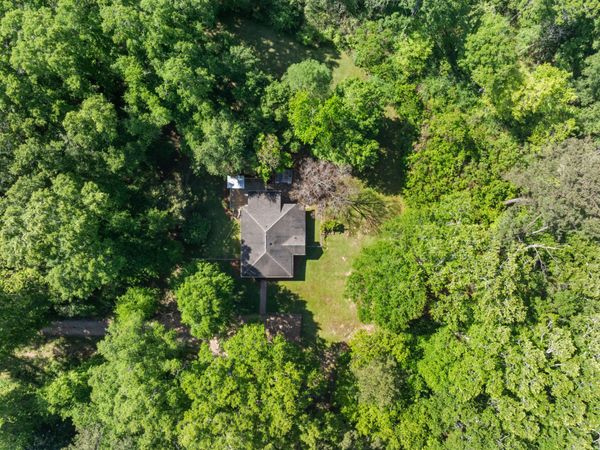 15 Paradise Ln., Hattiesburg, MS 39402