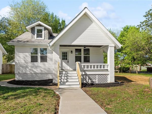 219 N Pennsylvania Avenue, Belleville, IL 62220