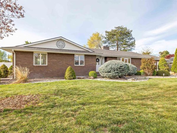 2090 Filer Ave E, Twin Falls, ID 83301