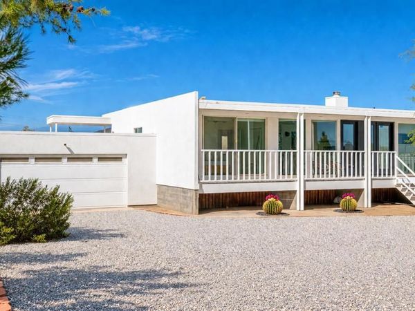 6946 Lennox Avenue, Yucca Valley, CA 92284