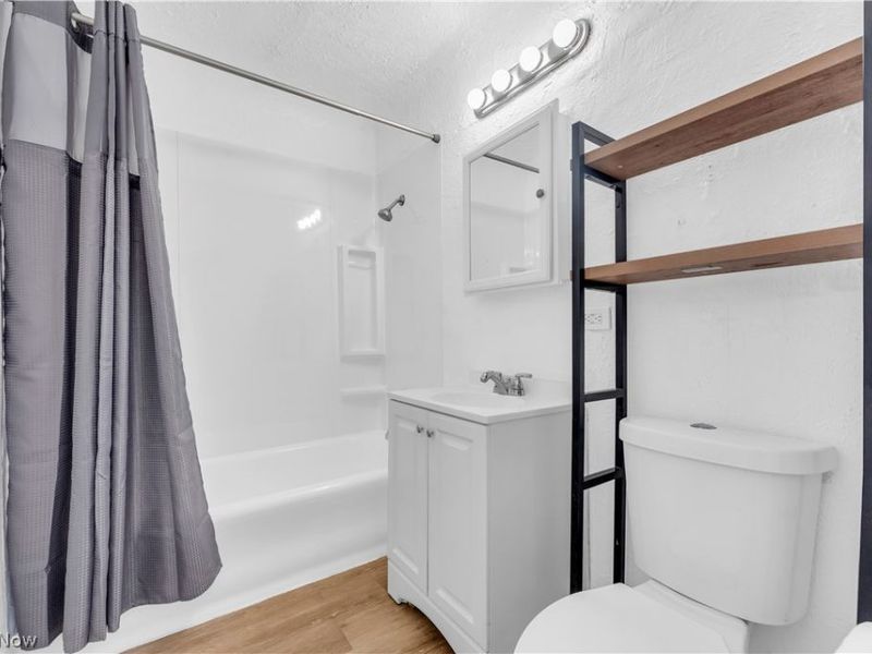 3318 Milverton Road, Unit 1/DN, Shaker Heights, OH 44120 Photo 18