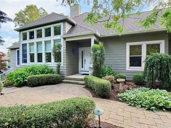 79 Haskell Drive, Bratenahl, OH 44108