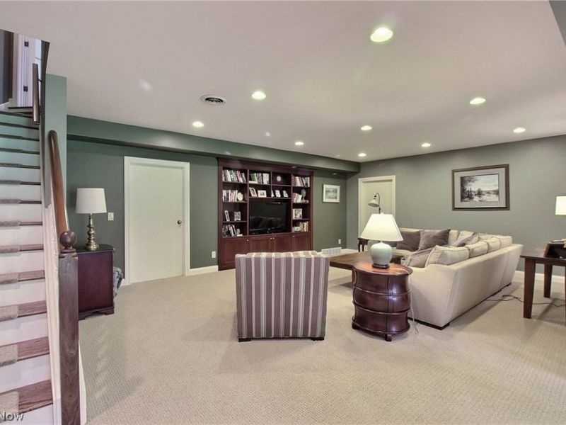 79 Haskell Drive, Bratenahl, OH 44108 Photo 16