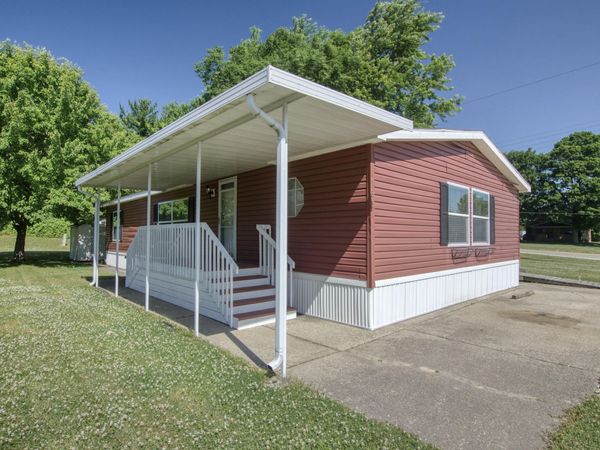 1163 Maple Leaf Lane NW, Walker, MI 49534