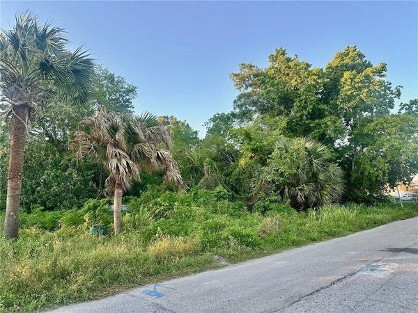 OAK Drive , Lafitte, LA 70067