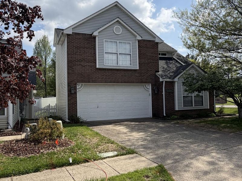 1073 Hampshire Place Place, Florence, KY 41042 Photo 3
